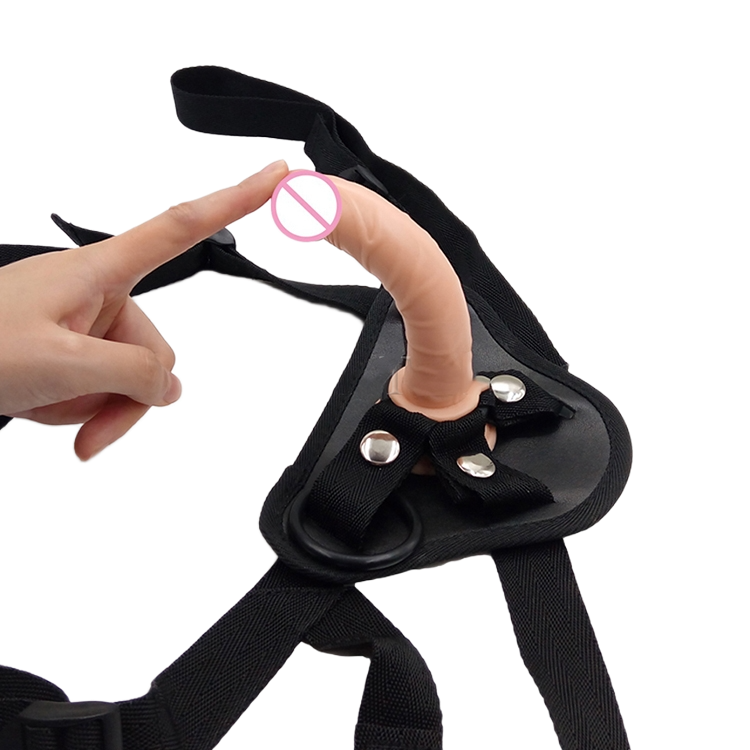  So sánh Đai đeo da gắn dương vật  chính hãng 